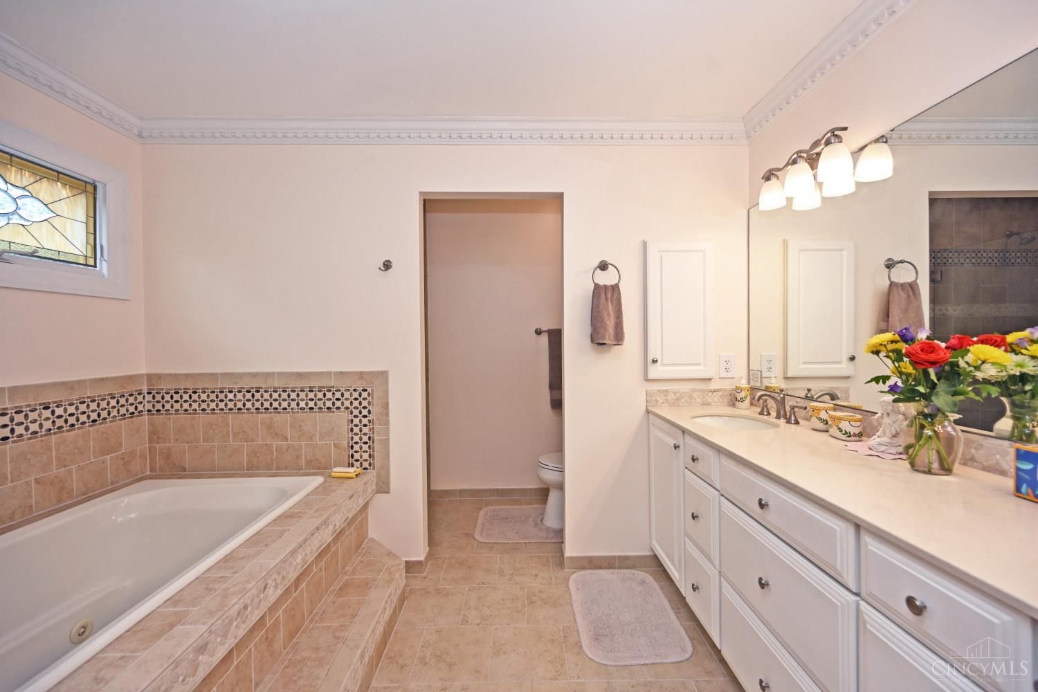 8847 Montgomery Road Cincinnati, OH 45236 - Photo 30 of 61 Gallery Image 30