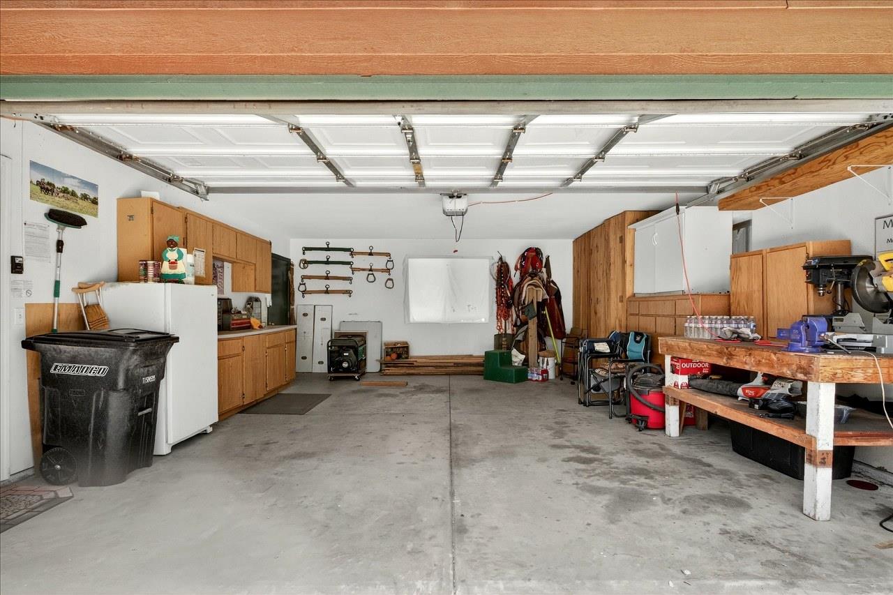 38090 Wortham Road Oakhurst, CA 93644 - Photo 41 of 54 a view of a garage with furniture