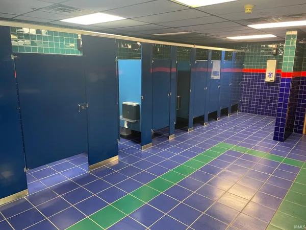 $1,500,000 | 2745 North Oak Road, Plymouth, IN 46563