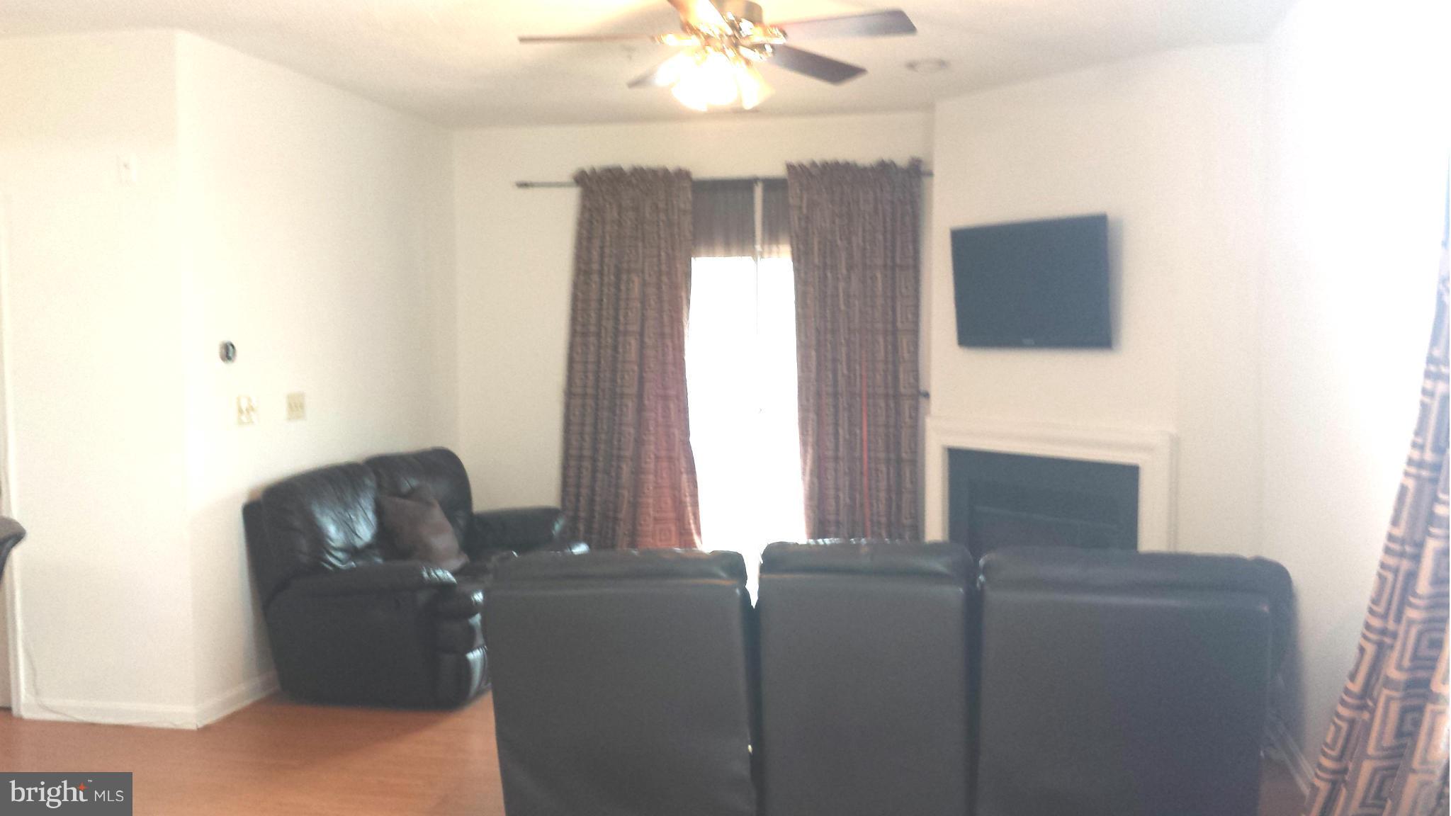 7206 Bogley Road, Unit 201 Baltimore, MD 21244 - Photo 4 of 15 Living Room