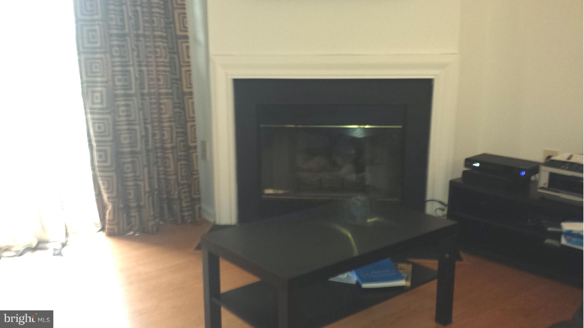 7206 Bogley Road, Unit 201 Baltimore, MD 21244 - Photo 5 of 15 Living Room