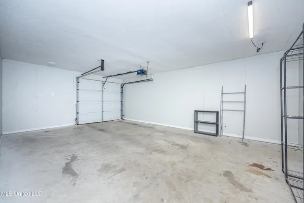 $1,650 | 4640 Hilltop Drive, Ocean Springs, MS 39564