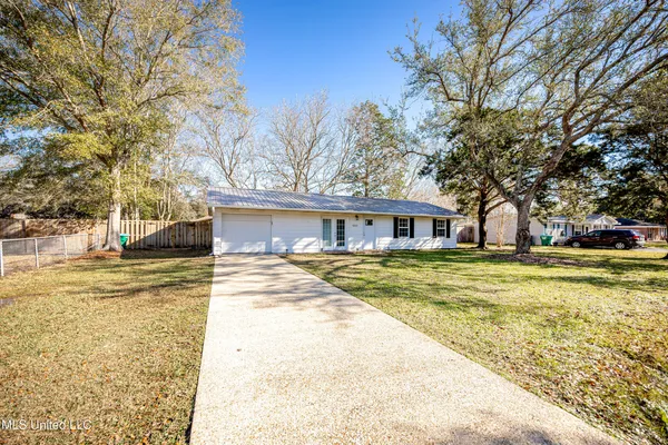 $1,650 | 4640 Hilltop Drive, Ocean Springs, MS 39564