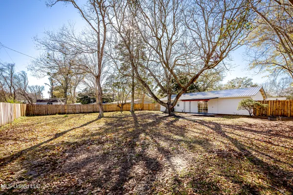 $1,650 | 4640 Hilltop Drive, Ocean Springs, MS 39564