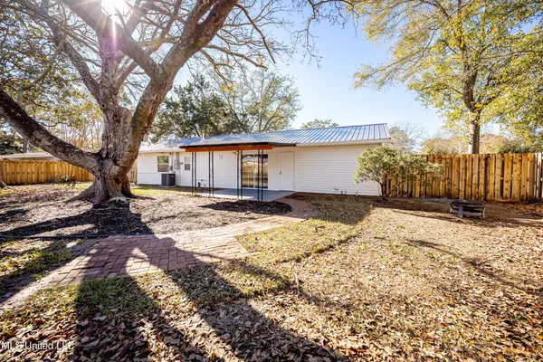 $1,650 | 4640 Hilltop Drive, Ocean Springs, MS 39564