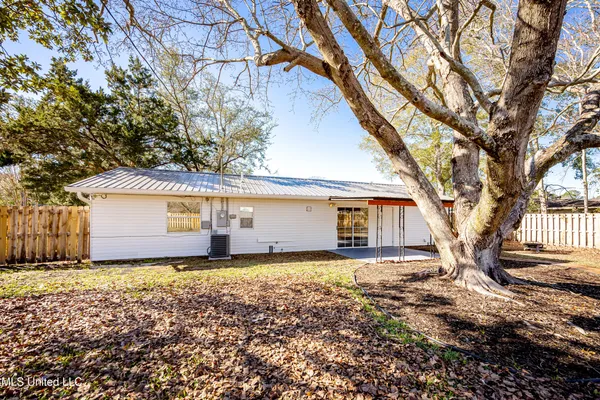 $1,650 | 4640 Hilltop Drive, Ocean Springs, MS 39564