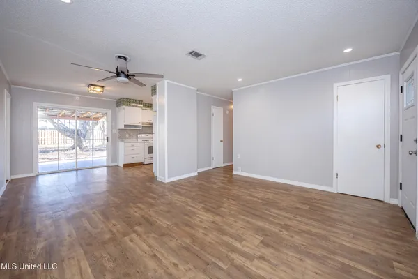 $1,650 | 4640 Hilltop Drive, Ocean Springs, MS 39564