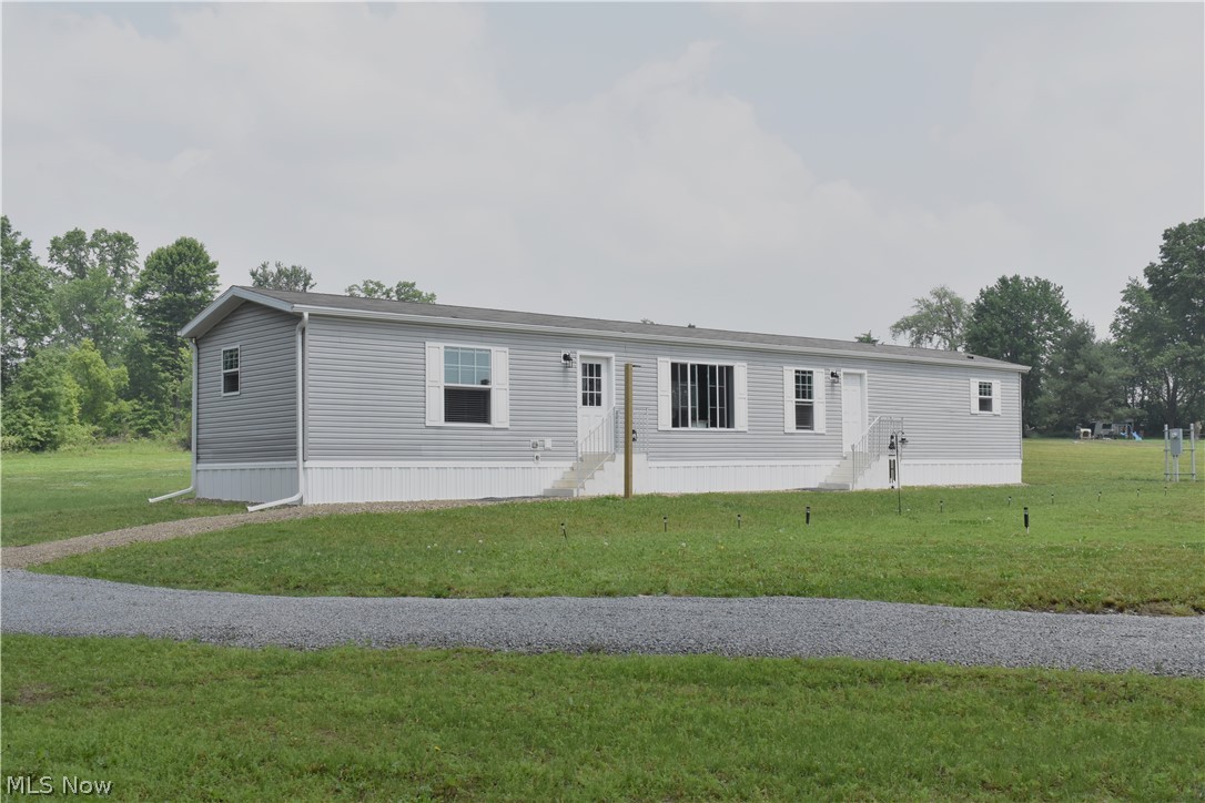 2780 Columbiana Road New Springfield, OH 44443 - Photo 1 of 23