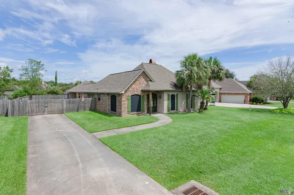 $345,000 | 36474 Rosalie Avenue, Denham Springs, LA 70706