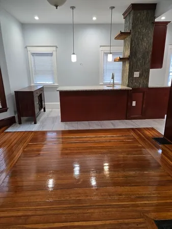 $4,300 | 33 Speedwell Street, Boston, MA 02122
