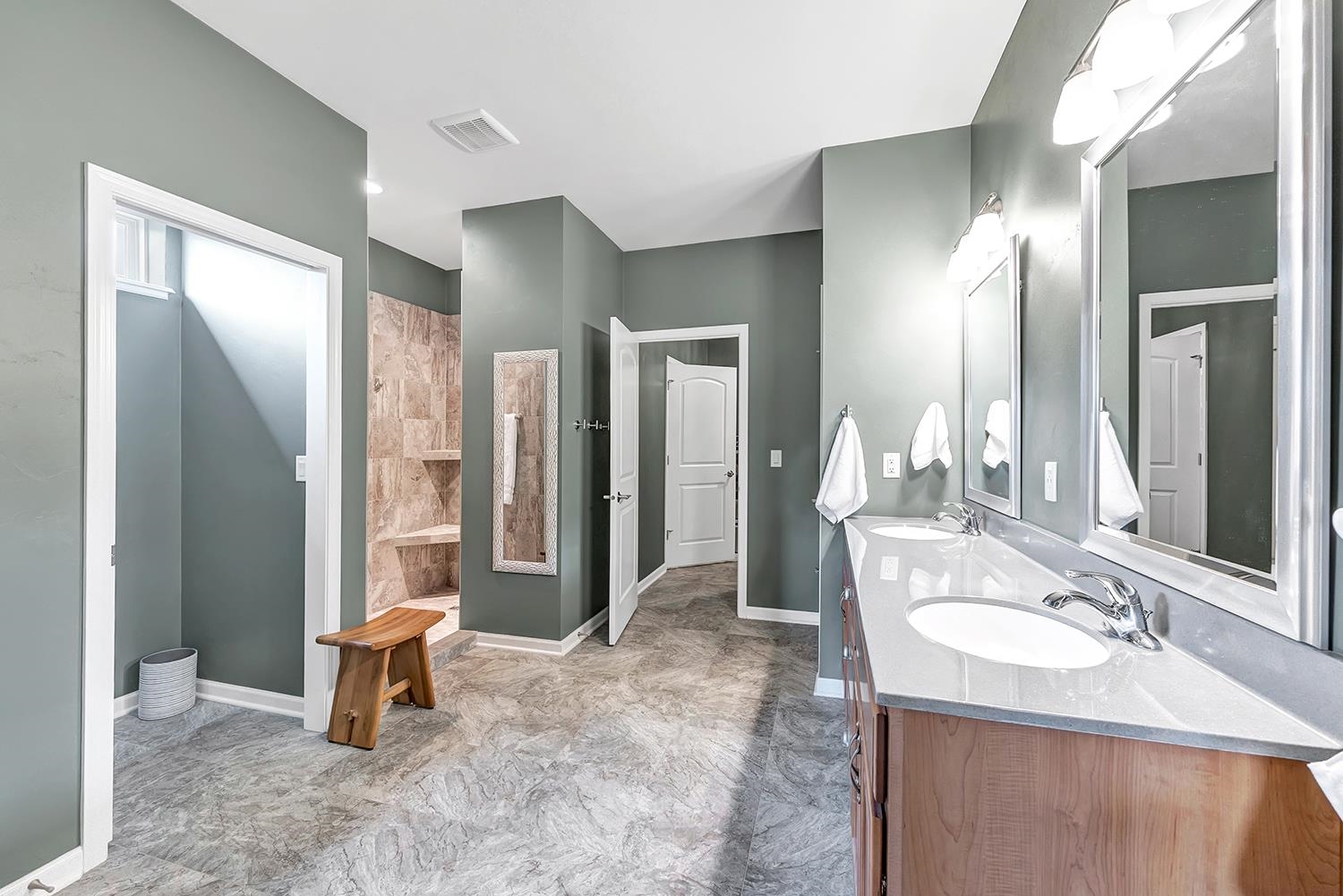 156 Raccoon Berry Way Green Bay, WI 54311 - Photo 20 of 37