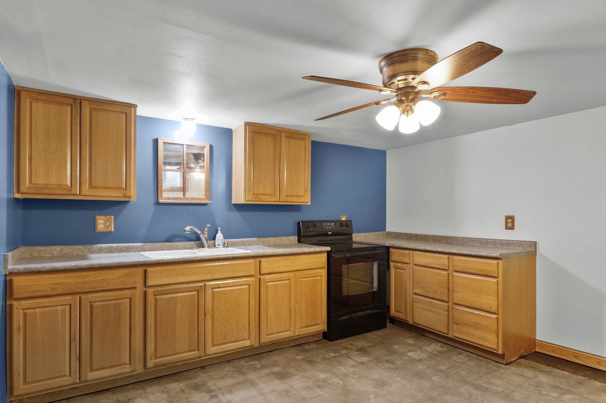 4990 Bultman Road Madison, WI 53704 - Photo 27 of 41
