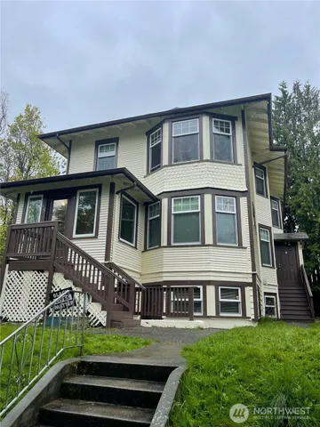 $1,699,950 | 317 17th Avenue East, Seattle, WA 98112