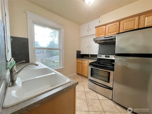 $1,699,950 | 317 17th Avenue East, Seattle, WA 98112