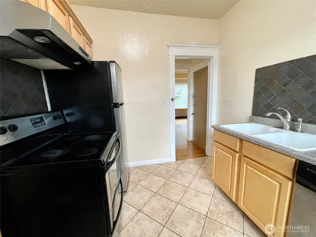 $1,699,950 | 317 17th Avenue East, Seattle, WA 98112