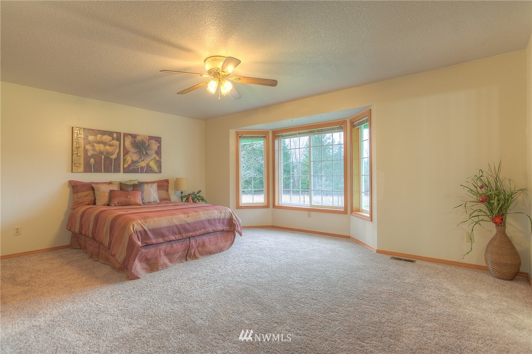9333 Delphi Road Southwest Olympia, WA 98512 - Photo 12 of 25 Gallery Image 12