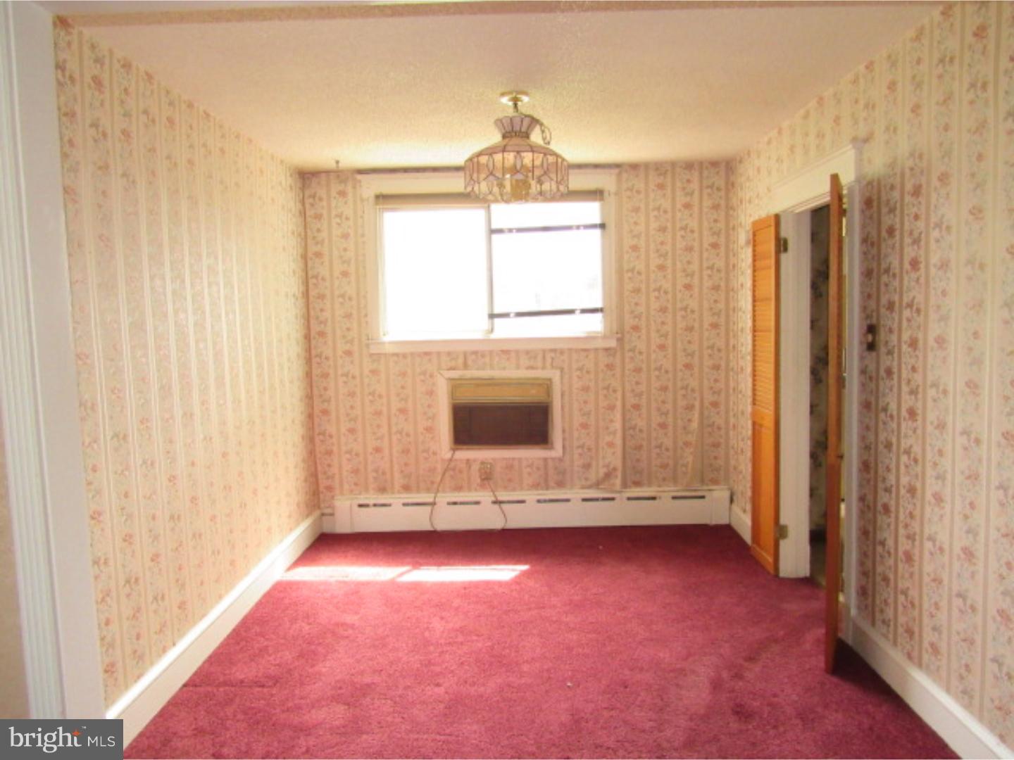 929 Edgemore Road Philadelphia, PA 19151 - Photo 5 of 14 Gallery Image 5