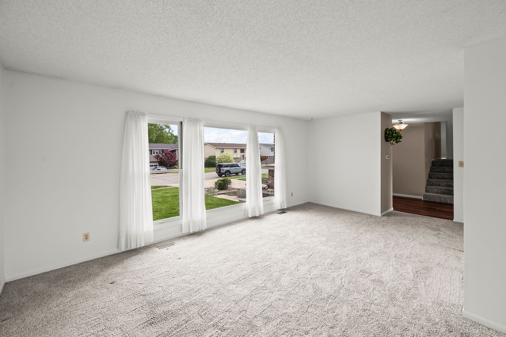 2440 Ivy Lane Decatur, IL 62521 - Photo 3 of 48 Gallery Image 3