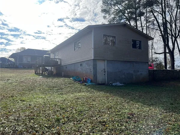 a house view with a garden space
