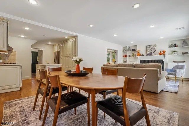 $1,595,000 | 425 Wyoming Avenue, Millburn, NJ 07041