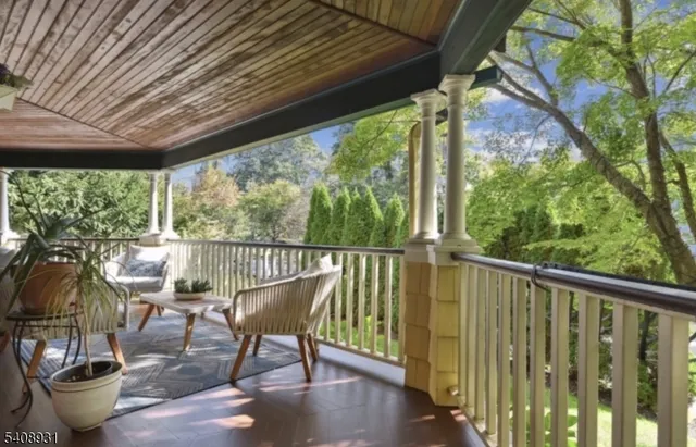 $1,595,000 | 425 Wyoming Avenue, Millburn, NJ 07041