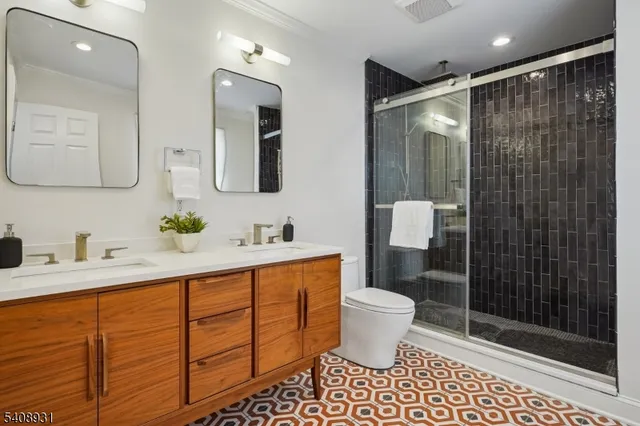 $1,595,000 | 425 Wyoming Avenue, Millburn, NJ 07041