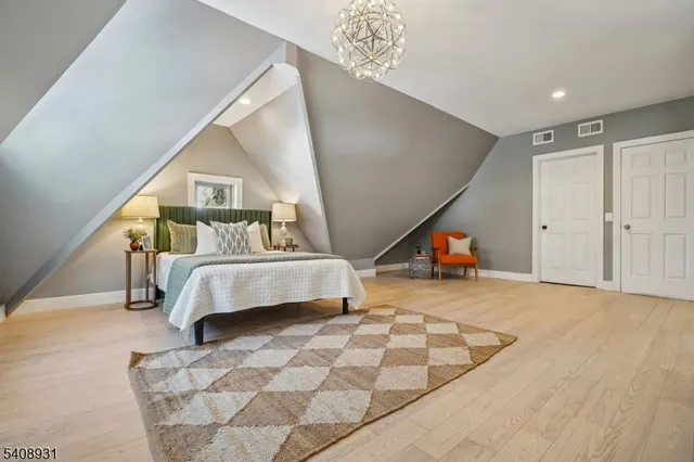 $1,595,000 | 425 Wyoming Avenue, Millburn, NJ 07041