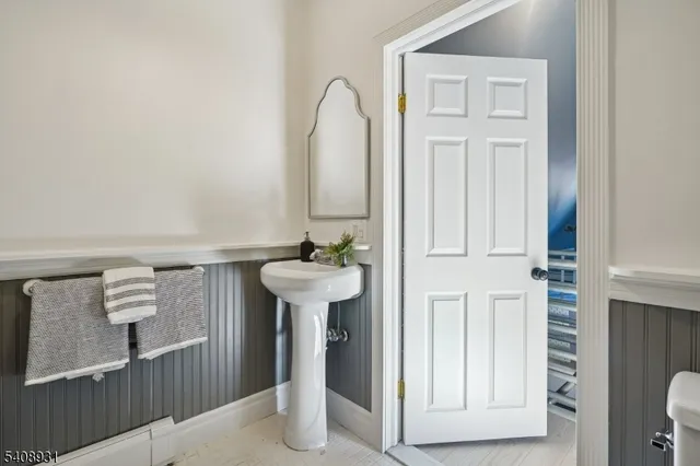 $1,595,000 | 425 Wyoming Avenue, Millburn, NJ 07041