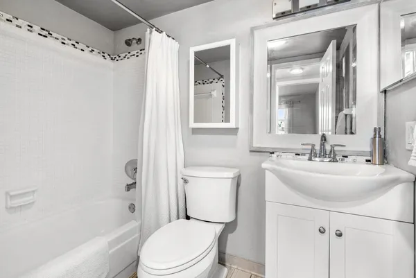 $3,250 | 1461 South Ocean Boulevard, Unit 304, Lauderdale-by-the-Sea, FL 33062