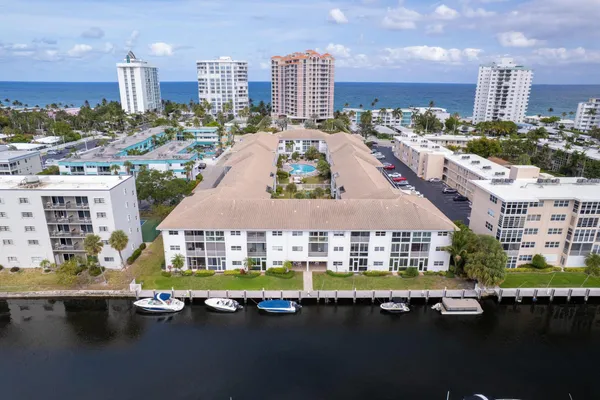 $3,250 | 1461 South Ocean Boulevard, Unit 304, Lauderdale-by-the-Sea, FL 33062