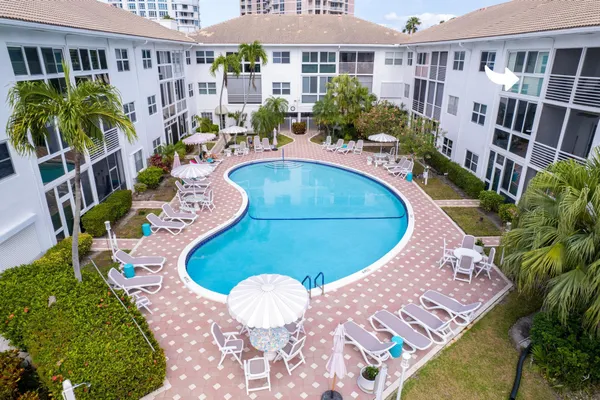 $3,250 | 1461 South Ocean Boulevard, Unit 304, Lauderdale-by-the-Sea, FL 33062