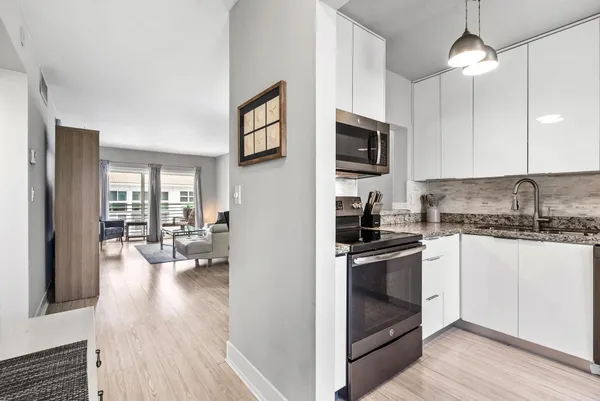 $3,250 | 1461 South Ocean Boulevard, Unit 304, Lauderdale-by-the-Sea, FL 33062