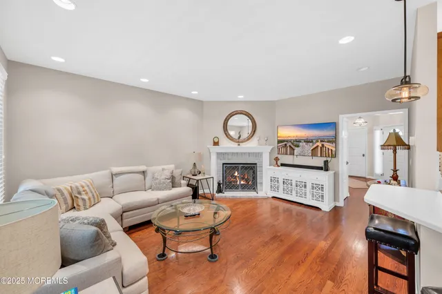 $995,000 | 3 Courtyard Lane, Brielle, NJ 08730