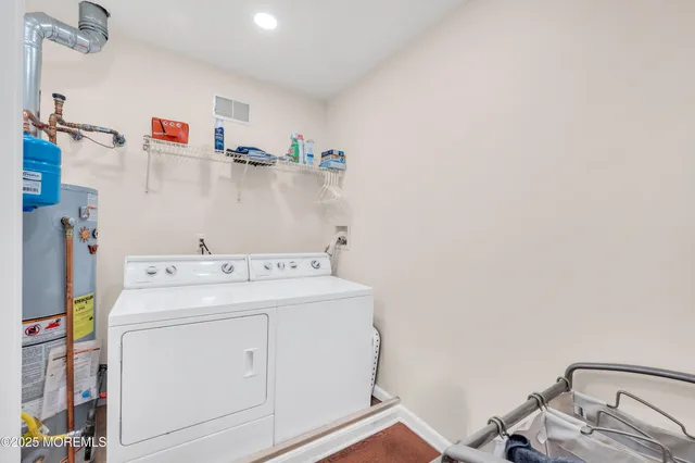 $995,000 | 3 Courtyard Lane, Brielle, NJ 08730