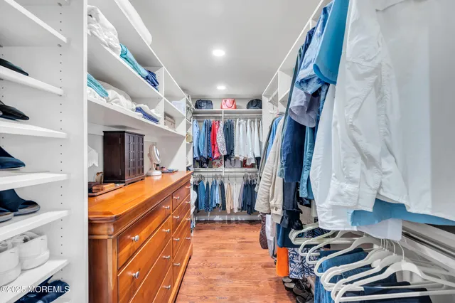 $995,000 | 3 Courtyard Lane, Brielle, NJ 08730