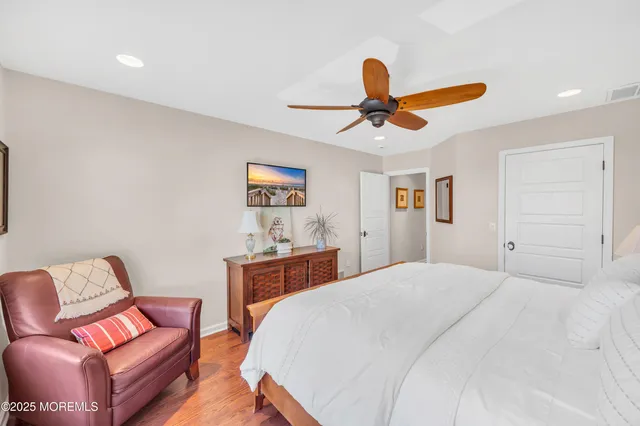 $995,000 | 3 Courtyard Lane, Brielle, NJ 08730