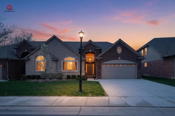 $389,000 | 30295 Berghway Trail, Warren, MI 48092