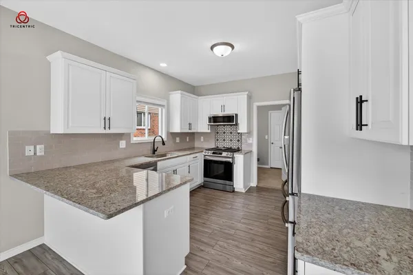 $389,000 | 30295 Berghway Trail, Warren, MI 48092