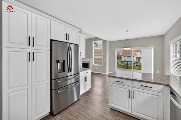 $389,000 | 30295 Berghway Trail, Warren, MI 48092