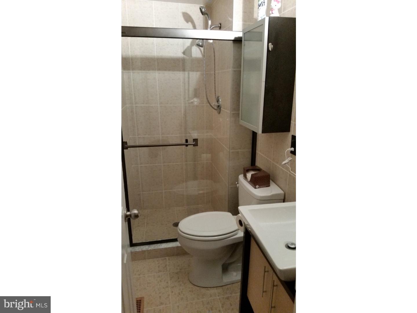 340 Ridgeway Place Philadelphia, PA 19116 - Photo 7 of 14 Bathroom