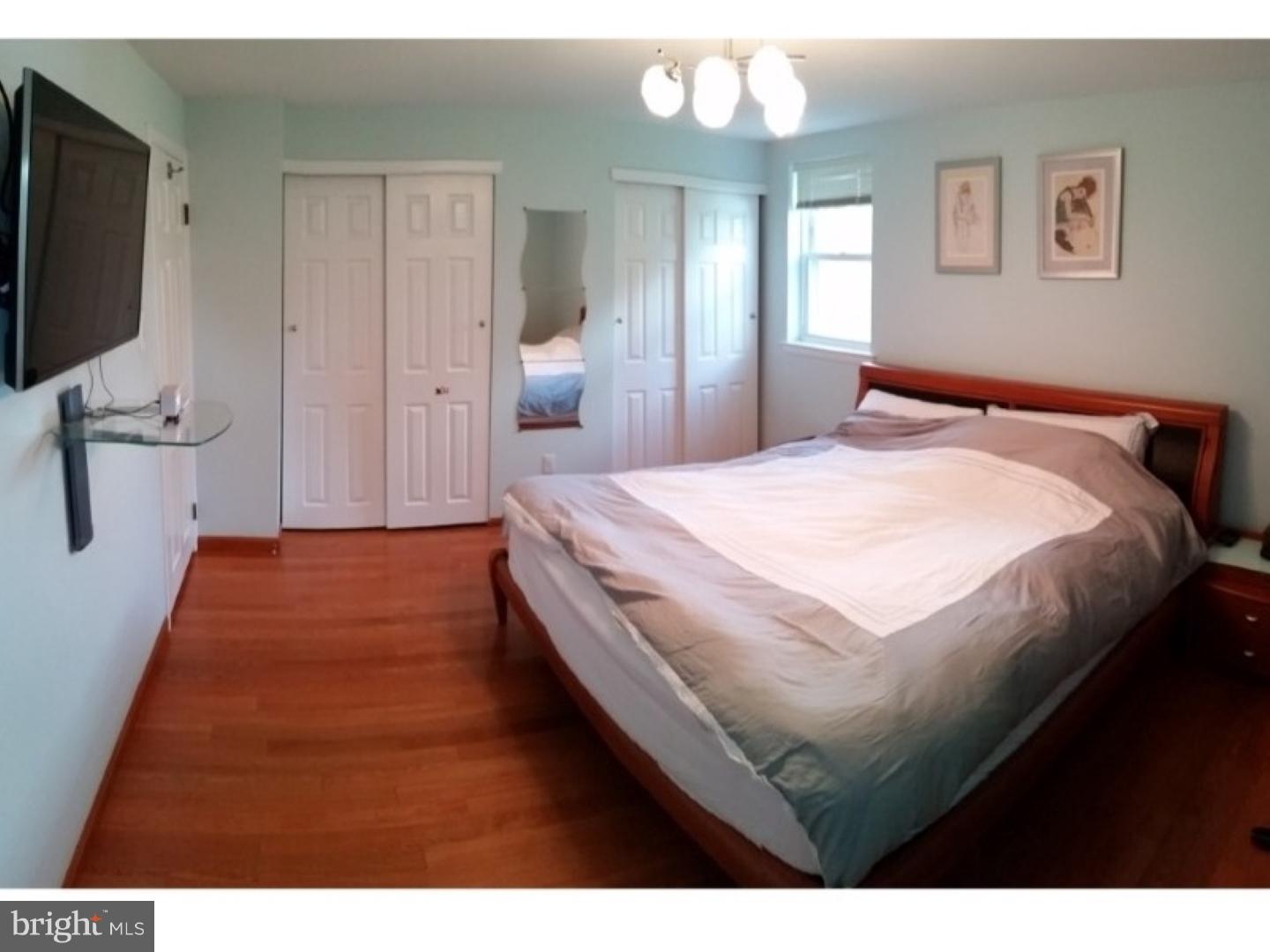 340 Ridgeway Place Philadelphia, PA 19116 - Photo 10 of 14 Bedroom - Main