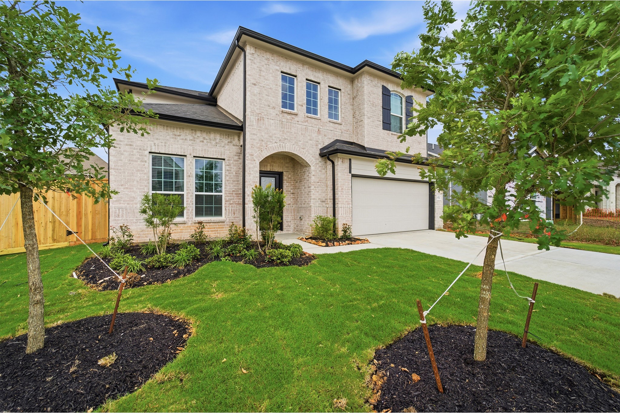 7906 Jasper Mdws Way Angleton, TX 77515 - Photo 2 of 37