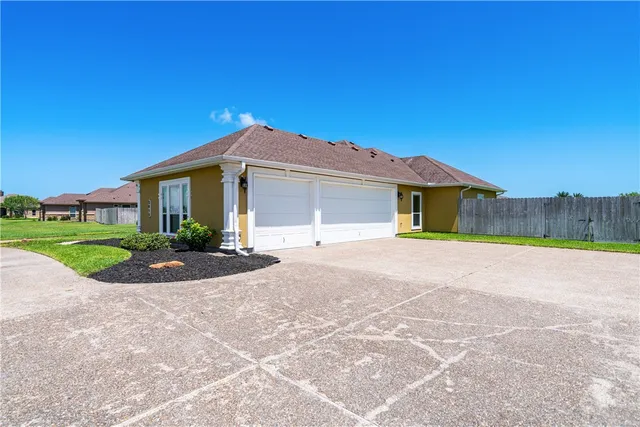 $719,900 | 5614 Kitty Hawk Drive, Corpus Christi, TX 78414