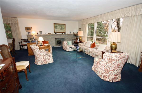 132 Brandeis Road Newton, MA 02459 - Photo 2 of 8