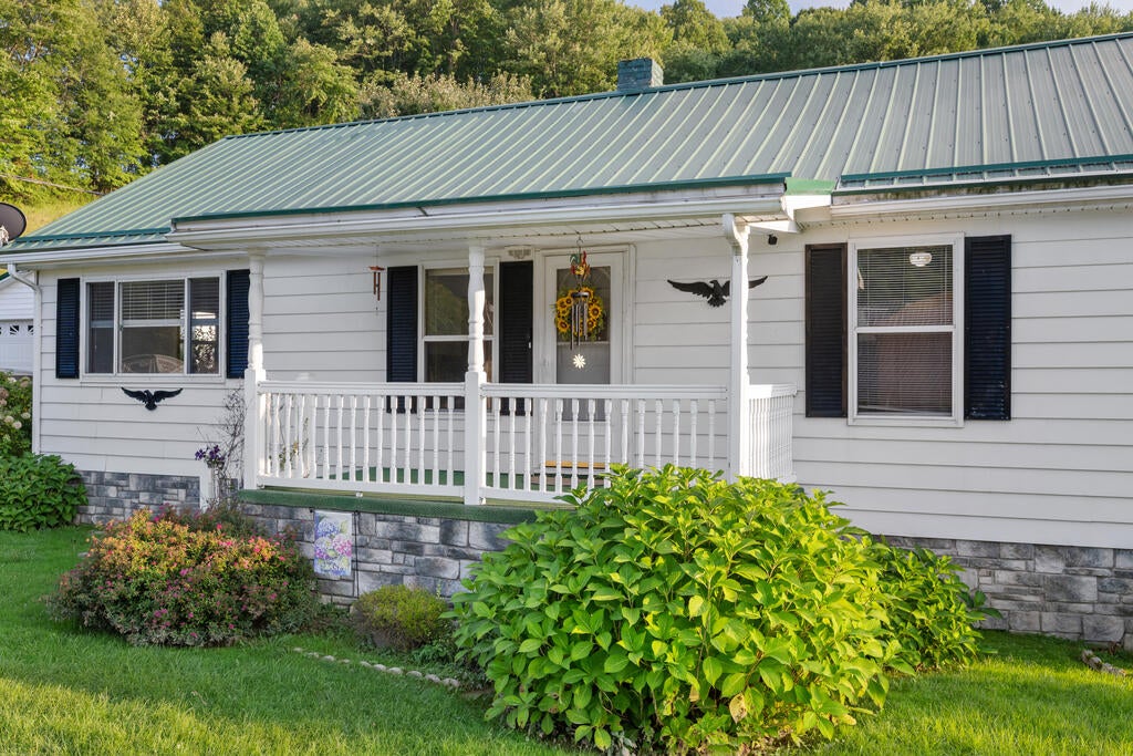 631 North Sandbranch Road Mount Hope, WV 25880 - Photo 29 of 47 Gallery Image 29