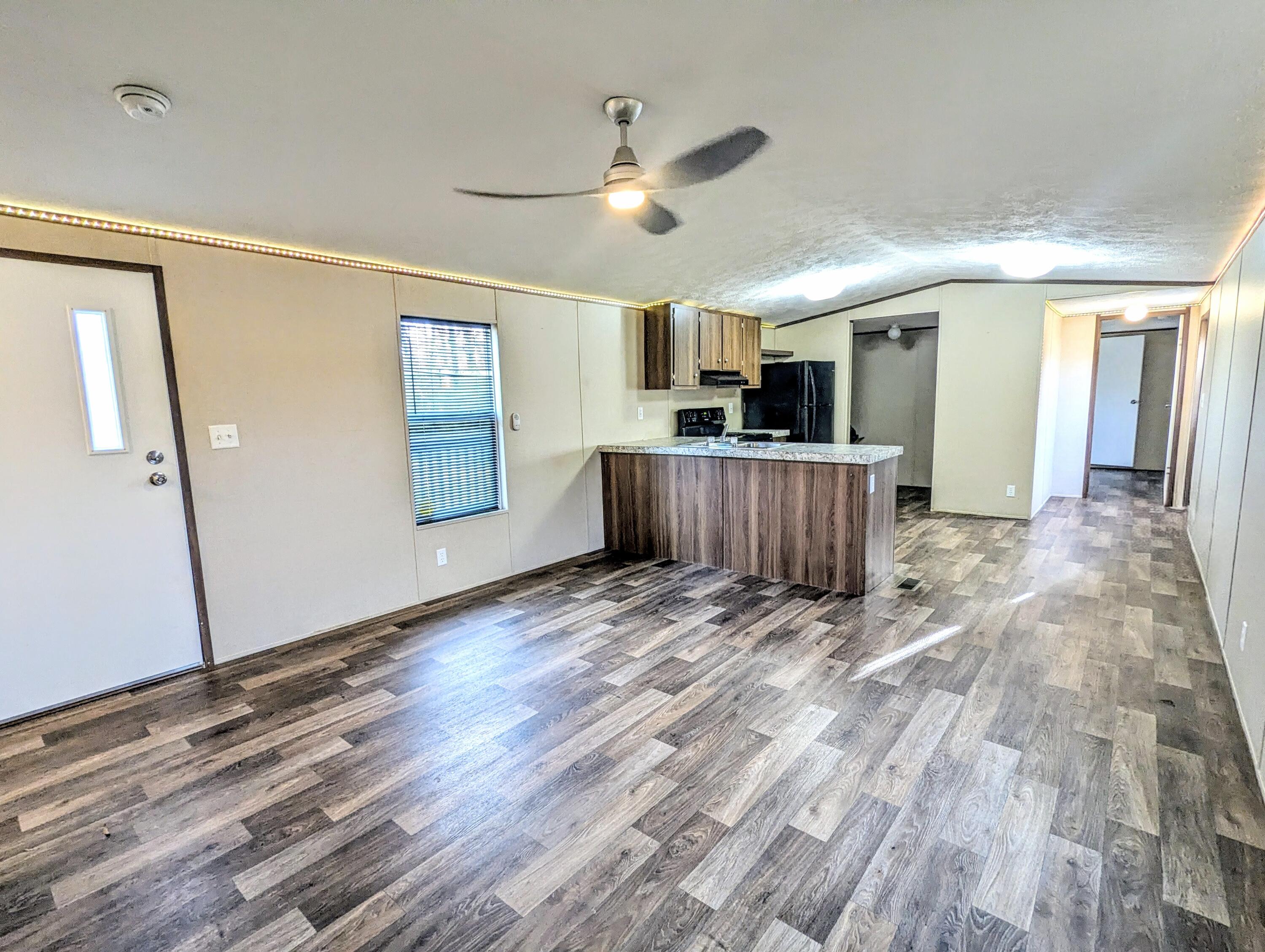 399 South Railroad Avenue Ridgeville, SC 29472 - Photo 5 of 14 Like new