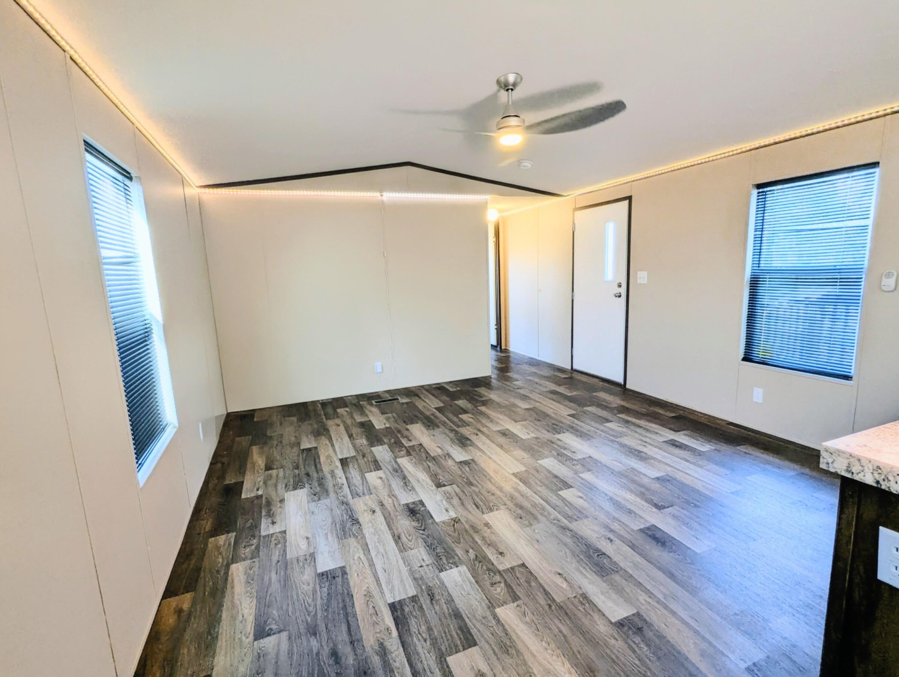 399 South Railroad Avenue Ridgeville, SC 29472 - Photo 6 of 14 Vinyl flooring