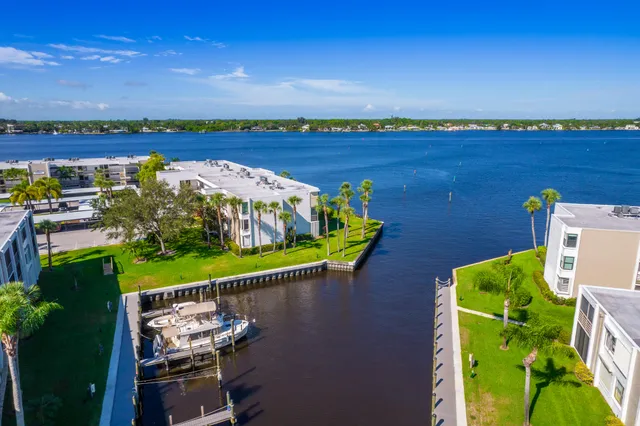 $305,000 | 1950 Southwest Palm City Road, Unit 12103, Stuart, FL 34994