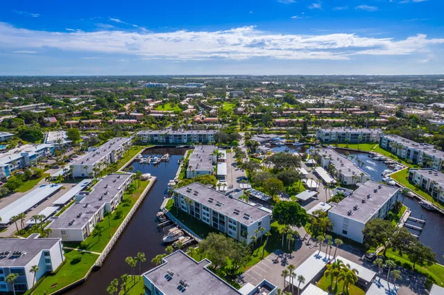 $305,000 | 1950 Southwest Palm City Road, Unit 12103, Stuart, FL 34994