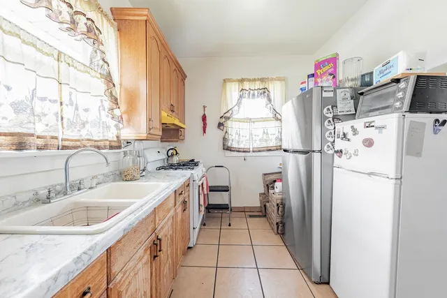 $258,000 | 7546 West Hanover Street, Summit, IL 60501